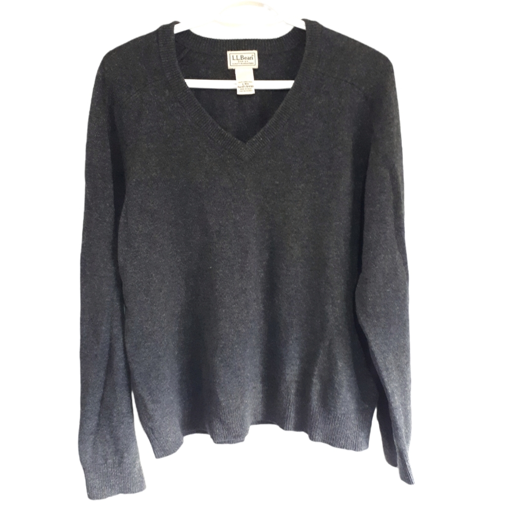 V-Neck Lamb's Wool Sweater in Charcoal, size Large, Regular Length